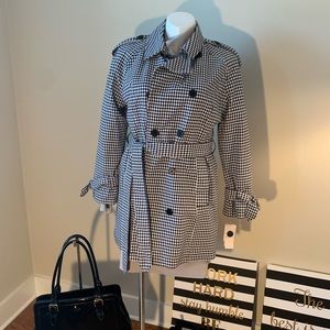 BCBG Houndstooth Trench. Purchased and never wore. Brand new as shown with tags.